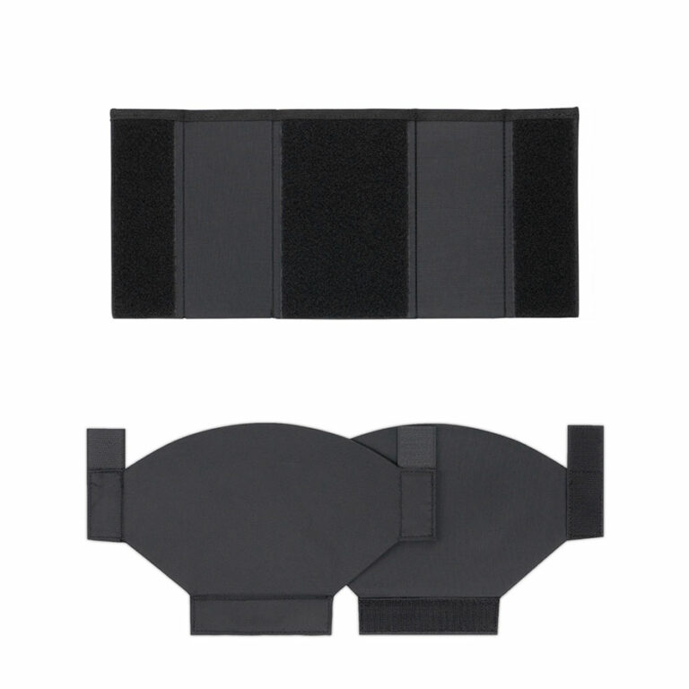 An unassembled disc divider.